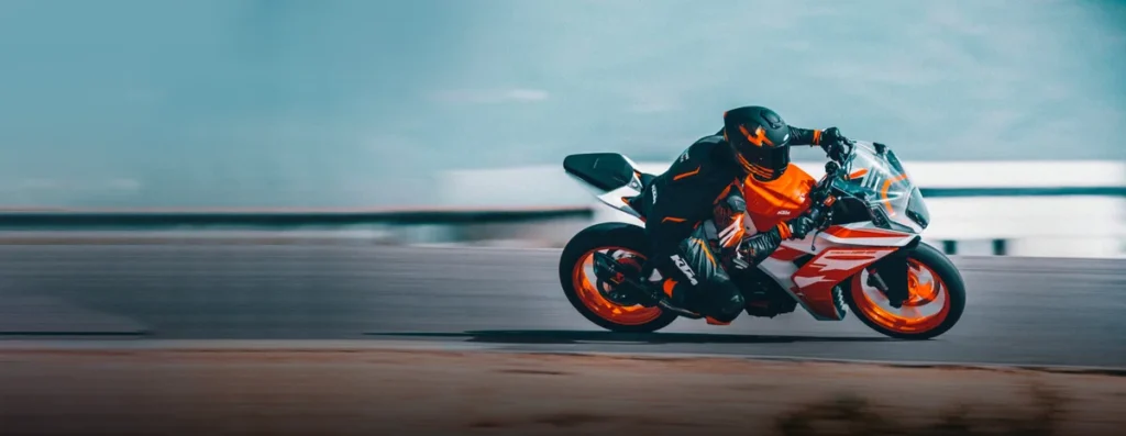 KTM RC 125 New Year Offers 